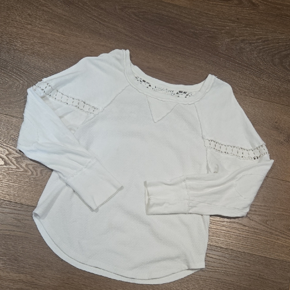 WE THE FREE LUELLA TEE WITH CROCHET SIZE LARGE..  #7556